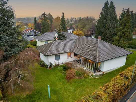 Attraktiver Bungalow auf großem Grundstück in Seefeld