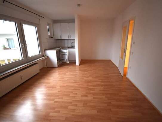 TOP! Schönes Apartment mit Einbauküche in Pempelfort