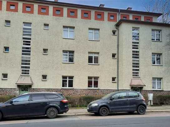 2 Raum Wohnung mit Balkon und Wohnküche