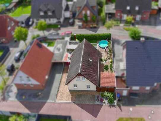 Neuer Preis ! Top gepflegtes Einfamilienhaus mit Carport, PV-Anlage und neuer Heizung im OT Clarholz