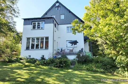 Leben wie im Urlaub! Freistehendes 3 Familienhaus auf einem traumhaften Grundstück mit TOP Aussicht!