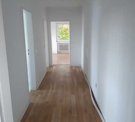 Schöne, helle 2-Zimmer Wohnung mit sonnigem Balkon