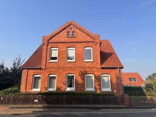 Mehrgenerationenhaus mit Ausbaupotenzial im DG und Werkstatt