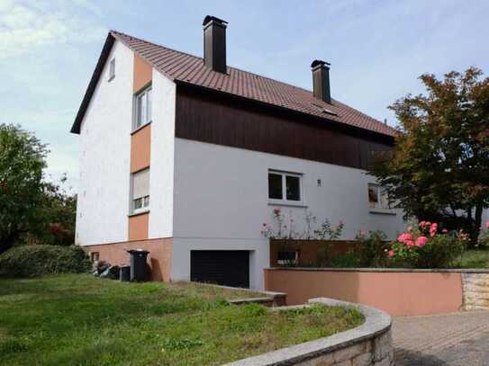 Modernisiertes Einfamilienhaus mit Traumgarten