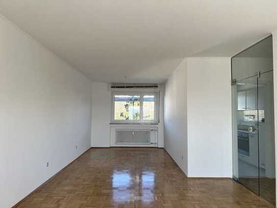 Exklusive 2-Raum-Wohnung mit Balkon und Einbauküche in Wiesbaden -Bierstadt