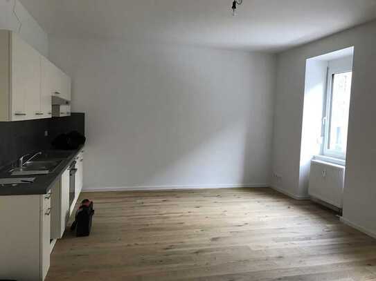 *Ludwig-Isarvorstadt *3,5 Zimmer mit offener Küche *EBK *Balkon zum Innenhof*Parkett*