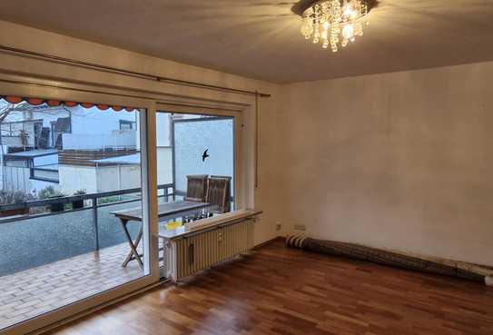 Geschmackvolle 2-Zimmer-Wohnung mit großem Balkon und EBK