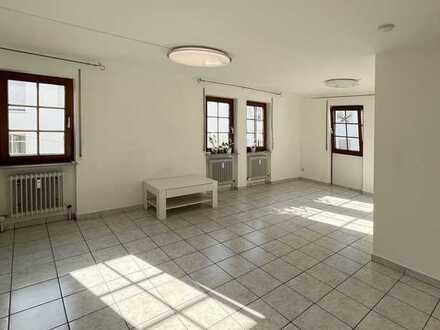 * 3,5 Zimmer-Wohnung mitten in Münchingen! *