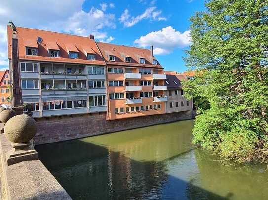 Rarität: Nürnberg City - Trödelmarkt
Außergewöhnliche 4-Zi-ETW mit 2 Balkonen direkt an der Pegnitz