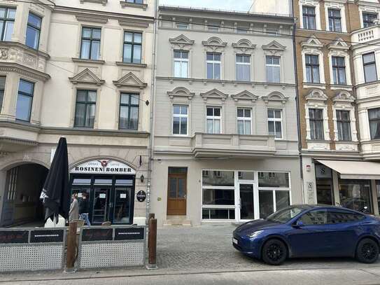 Steinstraße +++ geräumige 4-Zimmerwohnung mit Balkon in bester Innenstadtlage