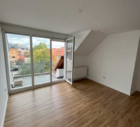 Invest in Steine!!! 2 Zimmer WE Stadtmitte mit Balkon zur Stadtmauer. TOP Lage