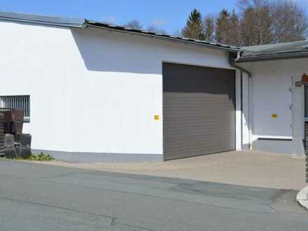 Große Garage (ca. 270 m²) mit Hebebühne