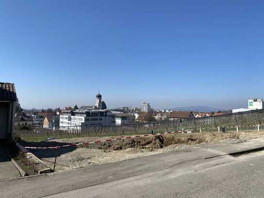 in bevorzugter Lage Tettnang , See- u. Fernblick, stadtnah, 2 DDH, 1-6 Familienhaus, sofort bebaubar