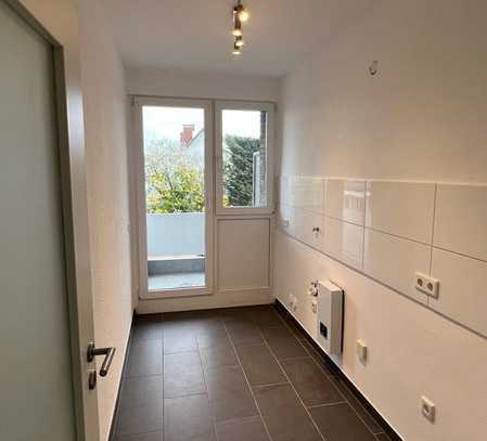 Sanierte 2-Raum-Wohnung mit Balkon in Hilden