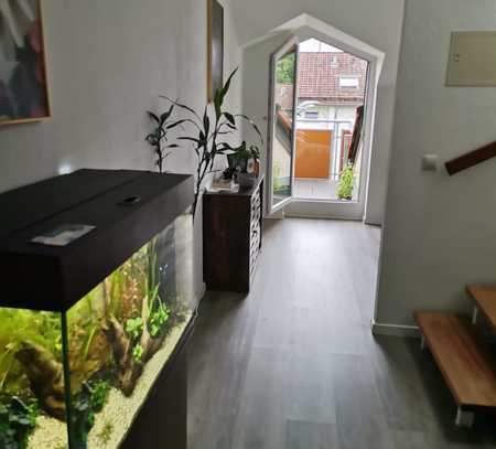 Exklusive, modernisierte 2-Zimmer-Wohnung mit Balkon und Einbauküche in Schwäbisch Gmünd