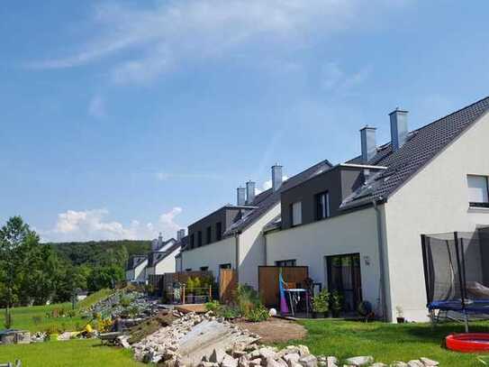 Schlüsselfertige Doppelhaushälfte KfW 55 inkl. Garten & Kamin in Groitzsch bei Leipzig zu verkaufen