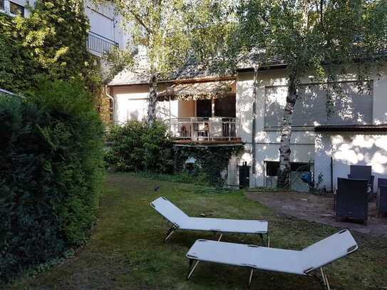 Einfamilienhaus, Innenstadt, sehr ruhige Lage, im Hinterhaus gelegen mit großem Garten