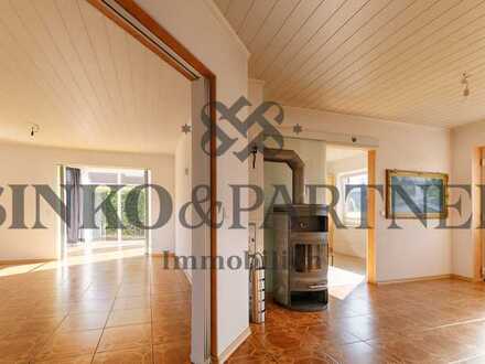 Freistehendes Einfamilienhaus in idyllischer Lage! Mit Kamin, Garage, Wintergarten und Sauna!