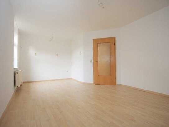 Ruhige 2-Raum Wohnung im Hinterhof am Otto-Buchwitz-Platz!
