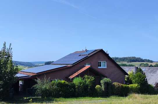 Ein Traumhaus mit großem Garten, Pool, Partyraum und vielem mehr…