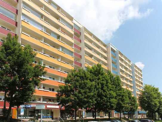 Sanierte 3-Raum-Wohnung mit Aufzug, Wanne, Dusche u. Balkon