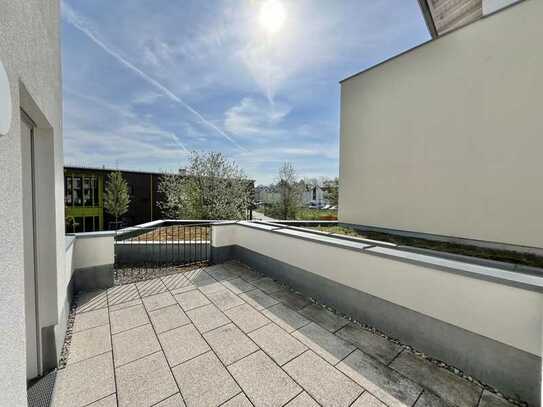 NEU am Markt: Seniorenbetreute Wohnung für 1 Person mit Dachterrasse und Einbauküche in Gersthofen