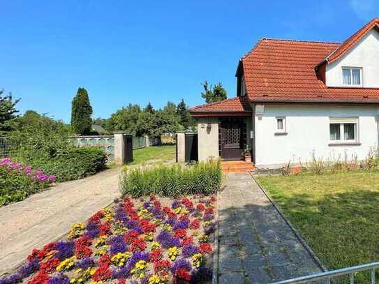 sanierungsbedürftige erweiterbare Doppelhaushälfte in Stadtweide mit 4,5 Zimmern, Garage, Keller