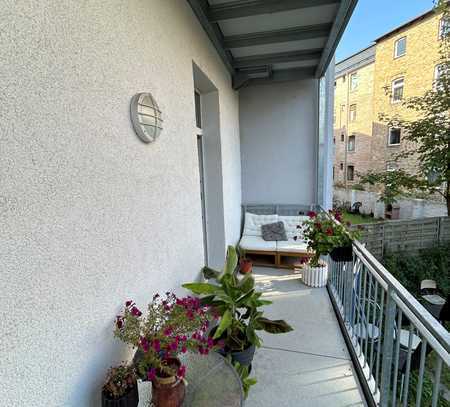 Moderne 2-RW mit EBK und Balkon zu vermieten!