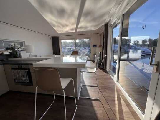 LUXUS Hausboot - 3 Etagen - 100m² Wohnen + 120 m² SONNENTERRASSE - Kamin, Kino, komplett individuell