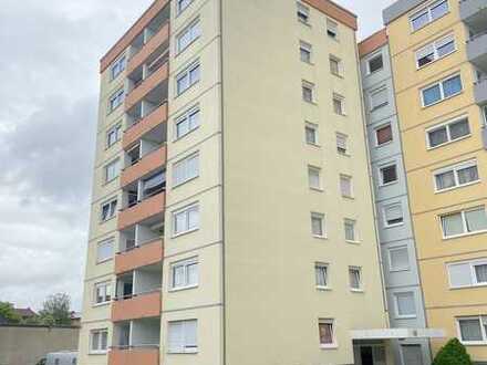 Vermietete Eigentumswohnung im 4. Obergeschoss mit Balkon und Aufzug - Erbpachtgrundstück