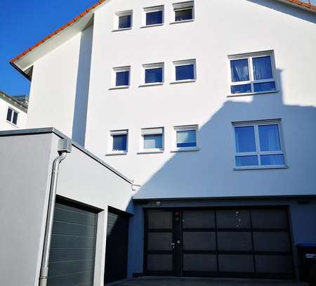 Gepflegte 3-Zimmerwohnung mit Balkon und EBK in Esslingen (Kreis)