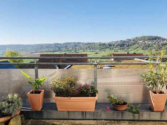 *Penthouse-Wohnung mit 3 Balkonen in Leonberg-Höfingen* Wohnen in sonniger Aussichtslage!