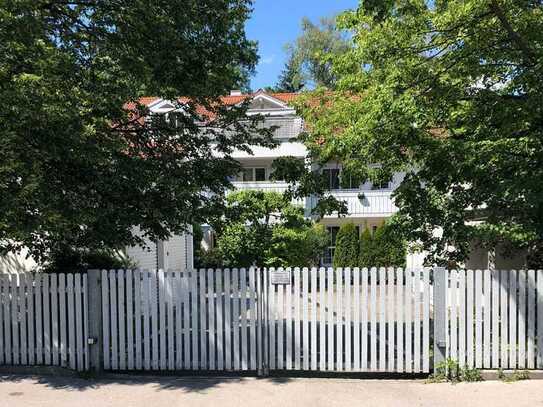 Gemütliche Maisonette-Wohnung, Terrasse, mit zweieinhalb Zimmern in München-Daglfing