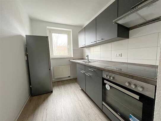 Gemütliche 3-Raum-Wohnung mit EBK ab sofort verfügbar.