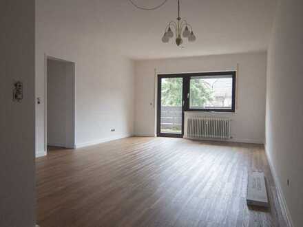 Preiswerte, geräumige und gepflegte 2-Zimmer-Hochparterre-Wohnung mit Balkon in Münstertal