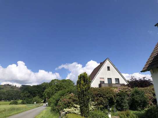 *** Achtung ! Schön aufgeteiltes Wohnhaus mit gr. Grd. in ruhiger Wohnlage in Hüllhorst-OT***