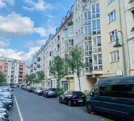 4 Zimmerwohnung mit Balkon und Stellplatz im Samariterkiez zu verkaufen