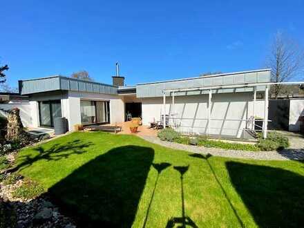 ***M´gladbach-Windberg, Traumbungalow mit zeitlos-eleganter Architektur & stilvollem Garten!***