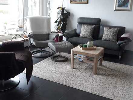renoviert, hell, ruhig - im 3 Parteienhaus mit Garage