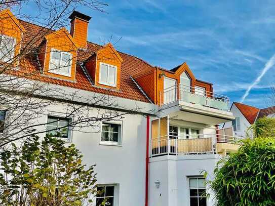 Außergewöhnliche 3,5-Zimmer-DG-Wohnung mit Balkon und Einbauküche in Stiepel