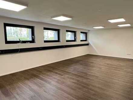 Modern designte Büroräume im repräsentativen Gebäude