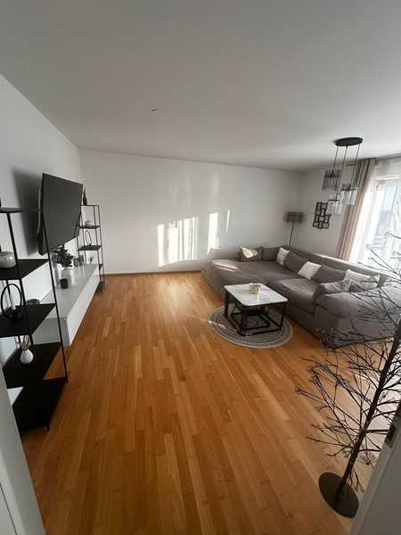                                                               Helle 2-Zimmer-Wohnung im 5. OG mit Balkon und Tiefgarage in Karlsfeld                                                       in Karlsfeld (Dachau)