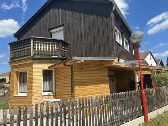 Freundliches 3,5-Zimmer-Einfamilienhaus mit EBK in Oberhaching