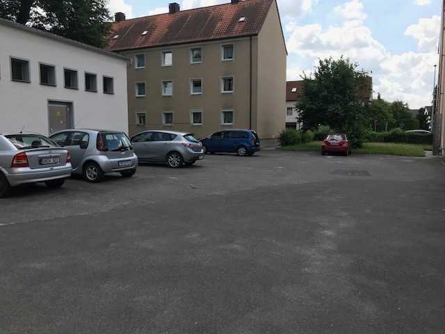                                                              KFZ-Stellplätze zu vermieten!                                                       in Raigering (Amberg)