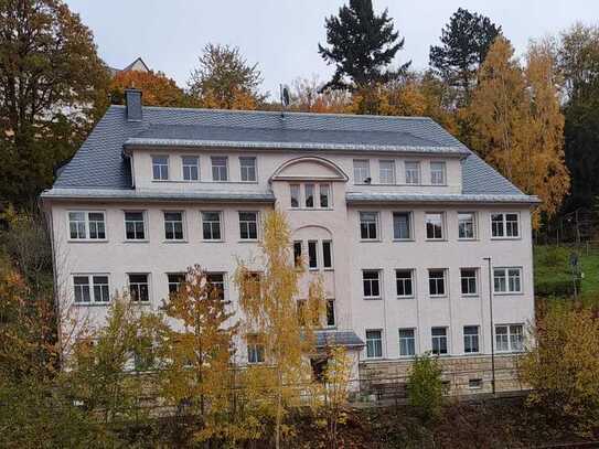 **Freie Wohnung in der Uhrenstadt Glashütte, im DG, mit Außenstellplatz**