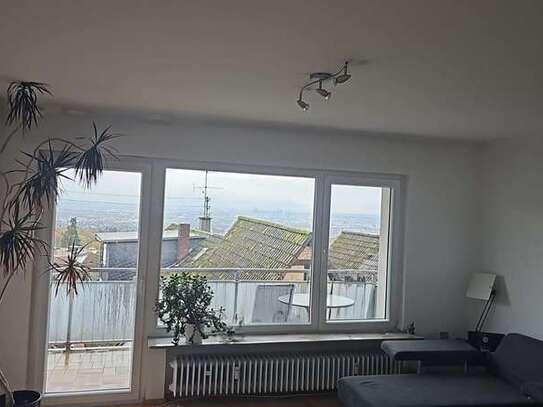 Schöne 3-Zimmer-Wohnung mit Balkon und EBK in Königstein