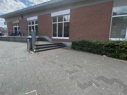 Großzügige Ladenlokalfläche in direkter Umgebung zur S-Bahn Haltestellte Blumenberg