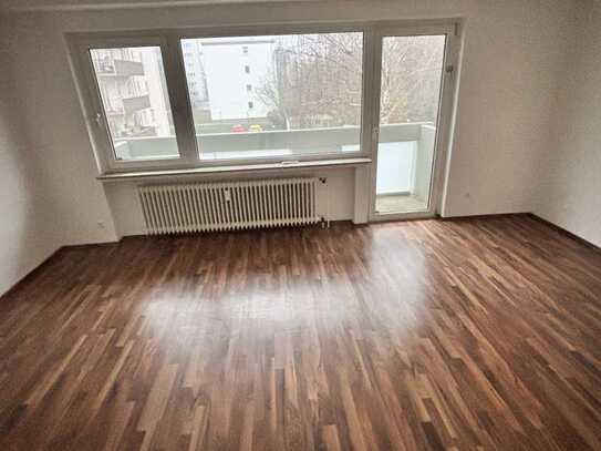 Gepflegte 3 Zimmer Wohnung mit Balkon!