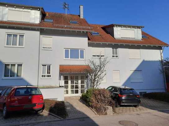 Schöne, helle 3-Zimmer EG Wohnung mit Terrasse in Flein