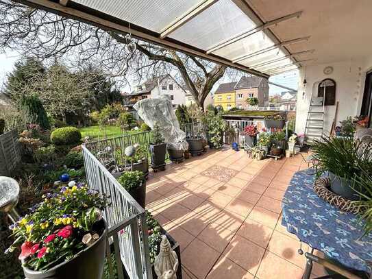 Bonn-Vilich-Müldorf: Wunderschöne Erdgeschosswohnung mit großer Terrasse für K